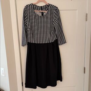 Amazon Black and White Houndstooth Midi Dress